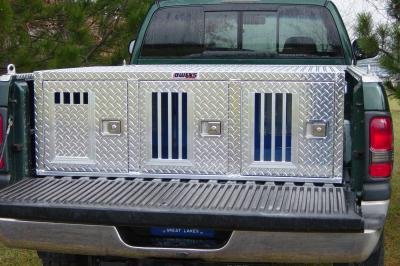 Dog Box 55040 Hunter Series Triple Compartment / 58 W x 40 D x 20 H / with Wheel Well Notches /All Seasons Rear Vents / Diamond Tread Aluminum / Owens Products
