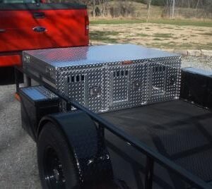 Dog Box 55075 Hunter Series Triple Compartment / 58 W X 40 D X 20 H / Without Wheel Well Notches / All Seasons Rear Vents / Diamond Tread Aluminum / Owens Products