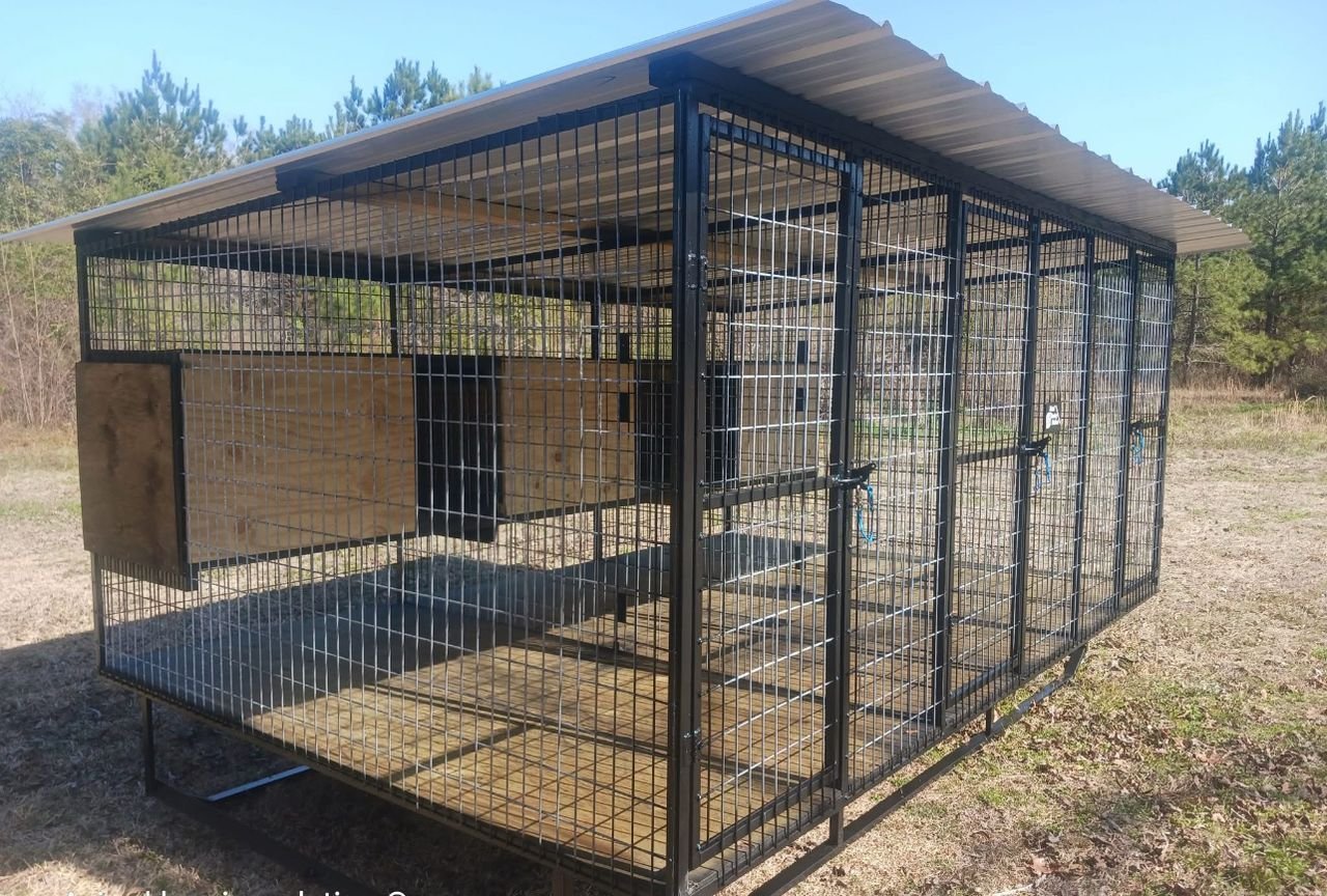 Standard Three-Bay Dog Kennel with Insulated Wooden Dog Houses - Image 3