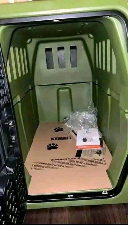 Gunner G1 Small Green Kennel dog crate, in excellent condition. - Image 2