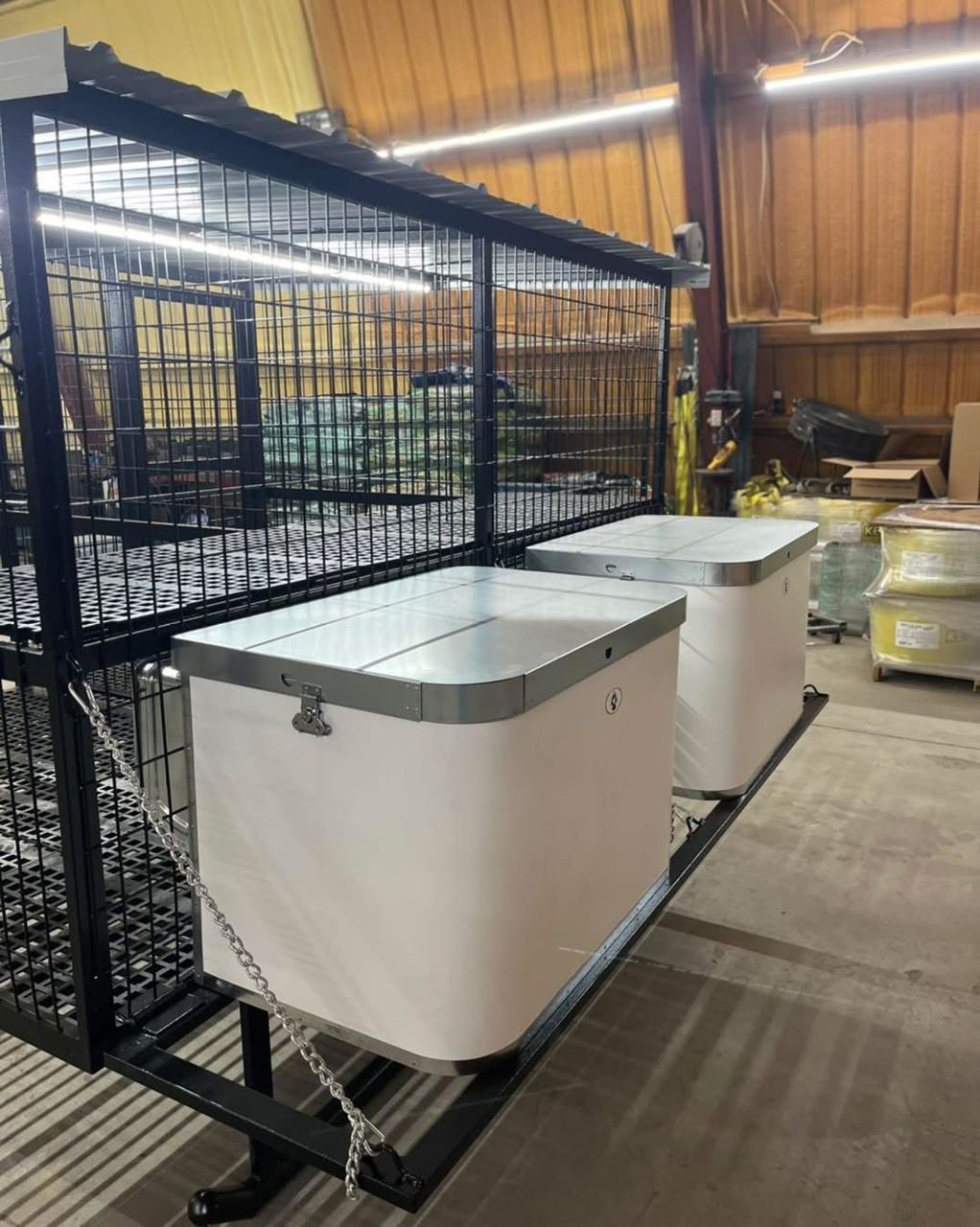 2-Hole Elevated Dog Kennel – 4’ x 6’ Compartments - Image 7