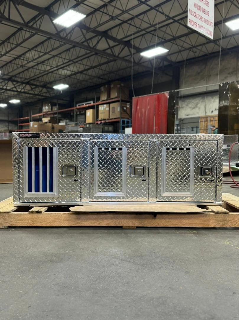 3-Hole Fully Insulated Owen’s Dog Box — Perfect for Safe and Comfortable Transport