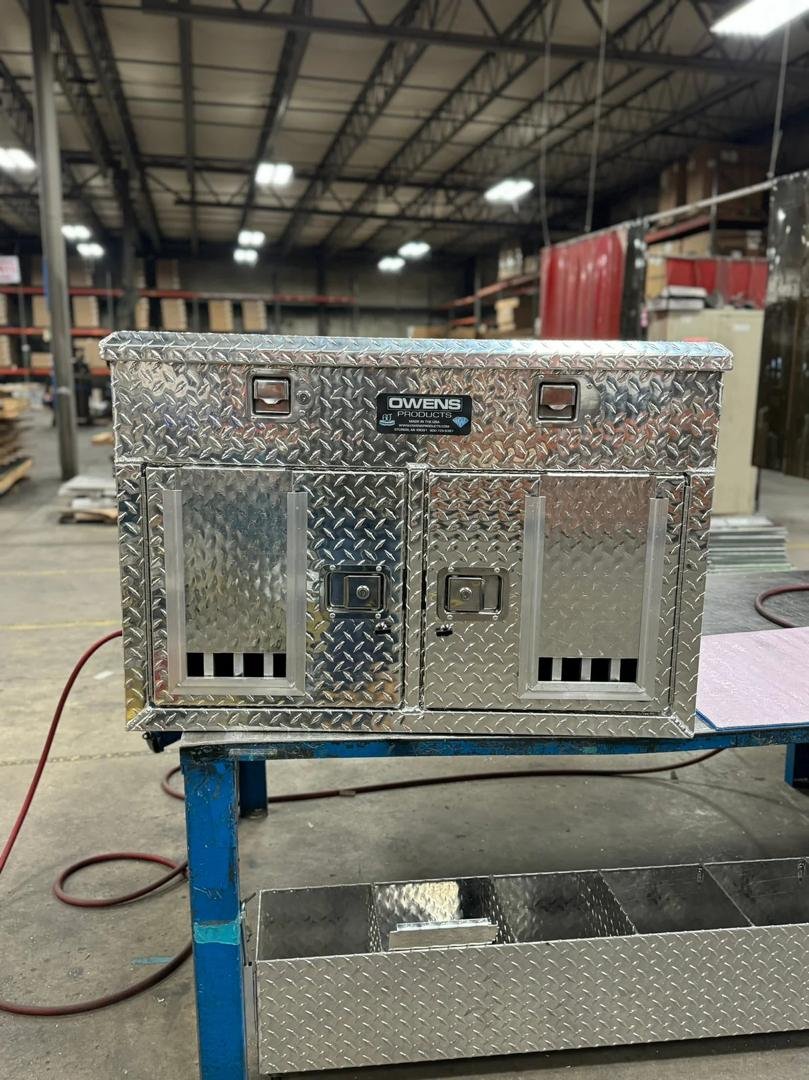 2-Hole Owen’s Dog Box with Top Storage — Fully Insulated All-Weather Kennel - Image 7