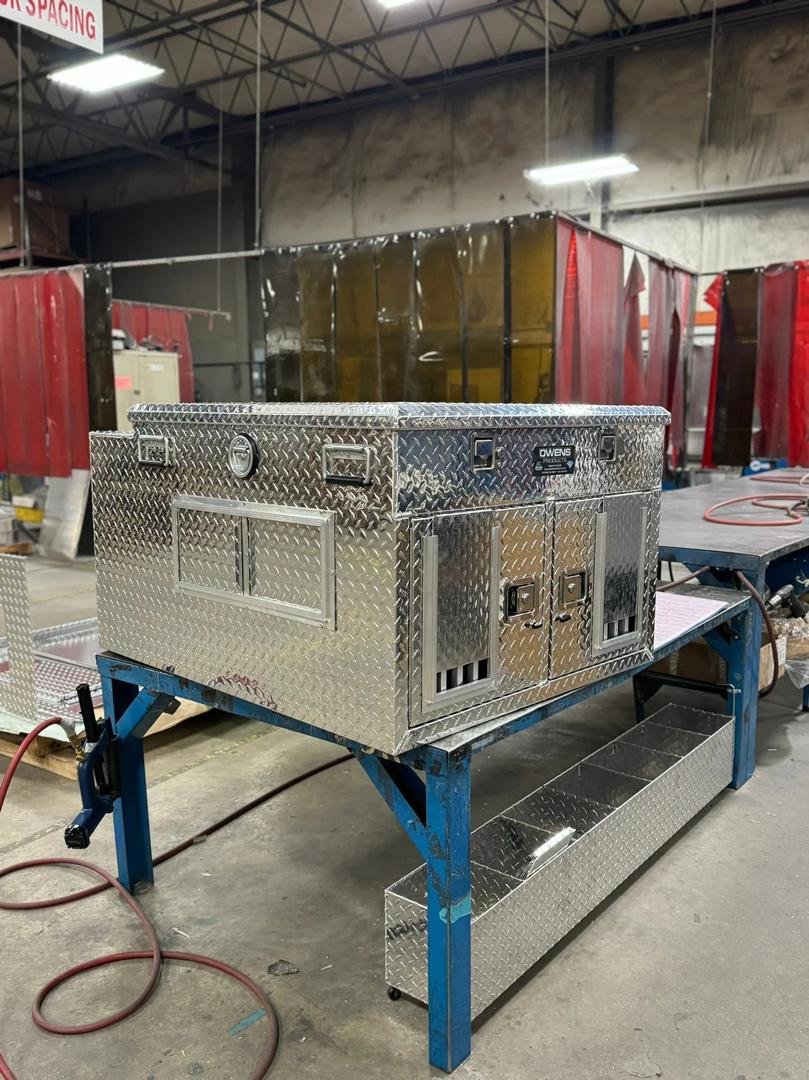 2-Hole Owen’s Dog Box with Top Storage — Fully Insulated All-Weather Kennel - Image 3